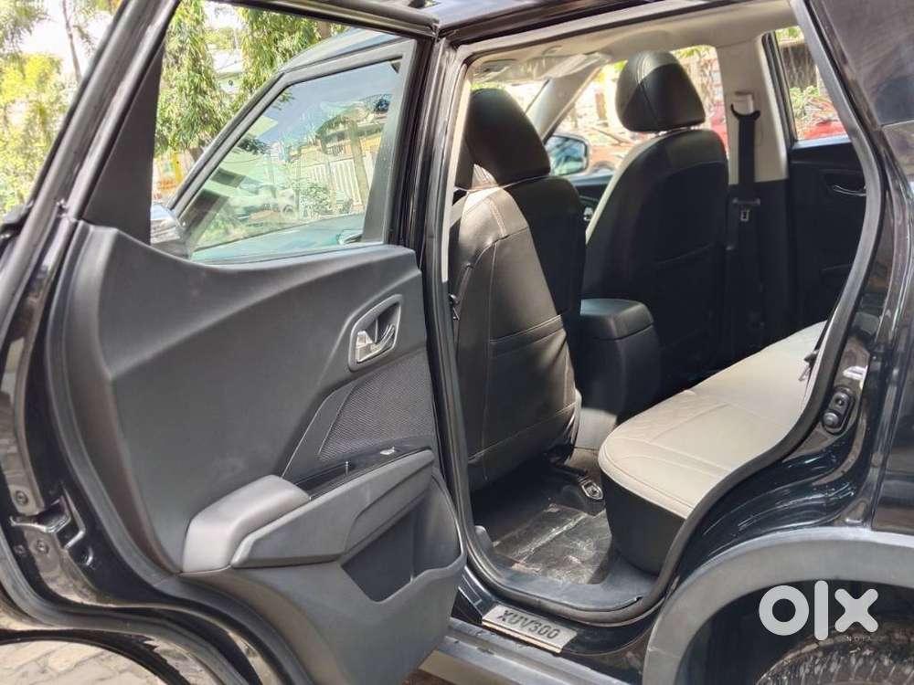 Mahindra Xuv300 W8, 2022, Petrol