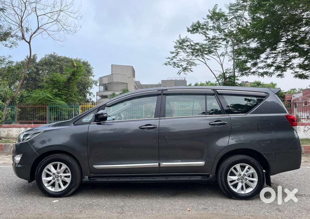 Toyota Innova Crysta 2.4 G Mt 8s, 2019, Diesel