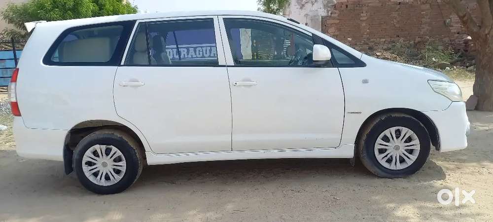 Toyota Innova 2.5 G 2012 (10)
