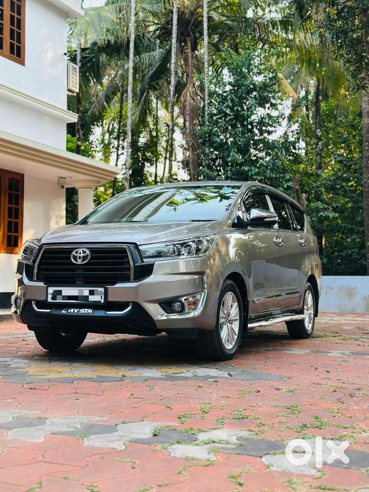 Toyota Innova Crysta 2.8z Automatic, 2016, Diesel