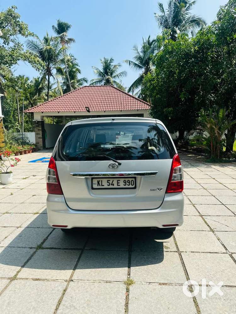 Toyota Innova 2.5 V 8 Str, 2013, Diesel