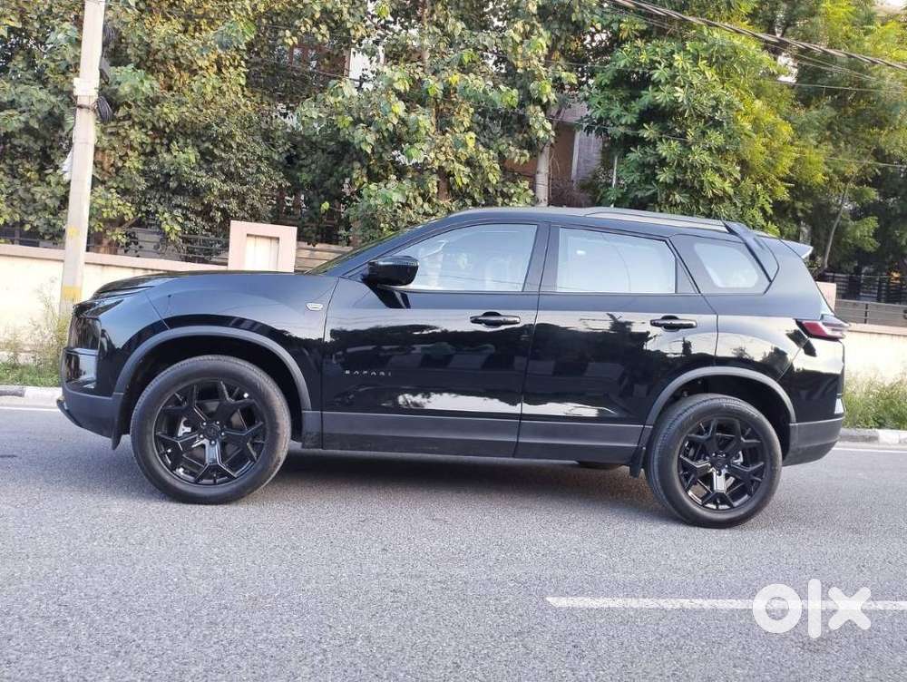 Tata Safari Accomplished X Plus 7 Str Dark Edition At, 2025, Diesel