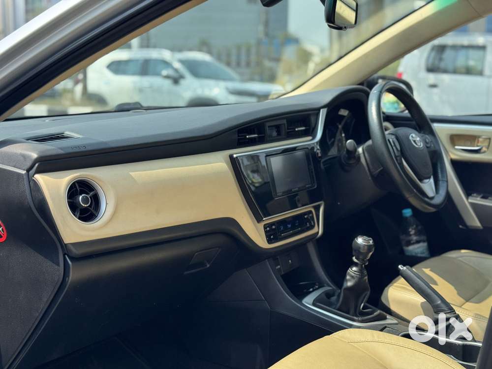 Toyota Corolla Altis Facelift, 2017, Petrol