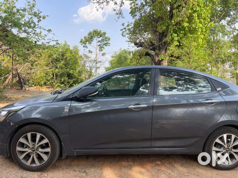 Hyundai Verna 4s Diesel 2015  New Tyres  20-25 Mileage