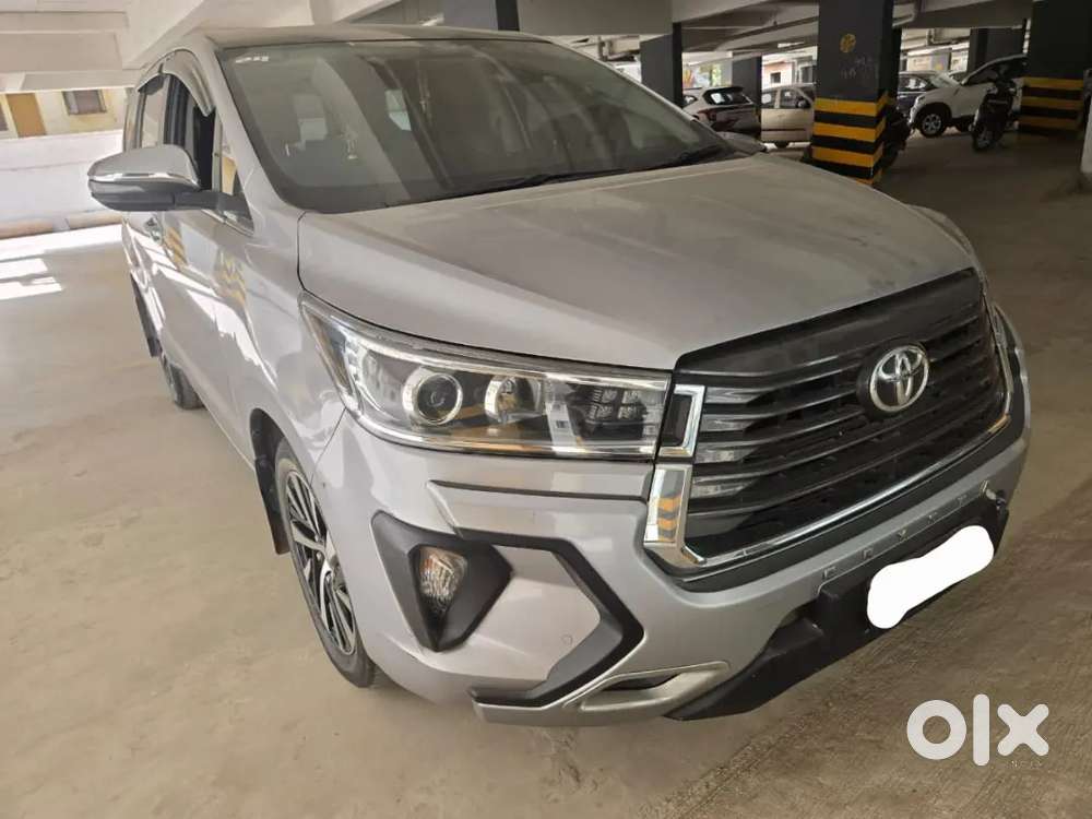 Selling Urgently Innova Crysta Petrol Automatic