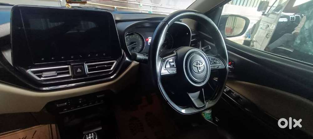Toyota Glanza 2022 Petrol 64000km Driven
