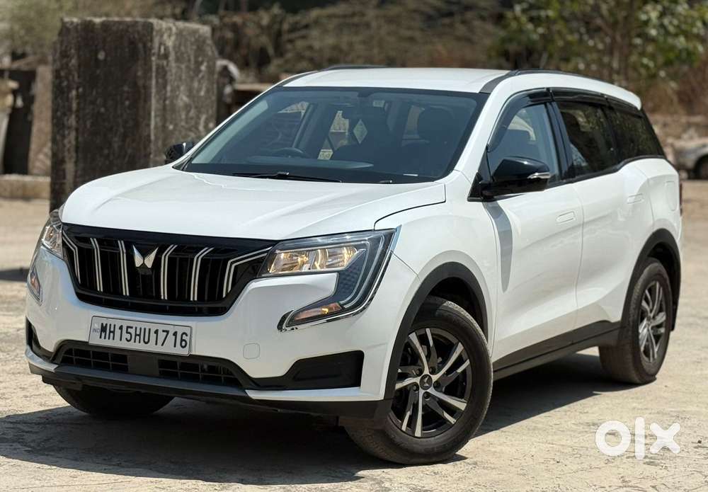 Mahindra Xuv700 2.0 Mx Petrol Mt 5 Str, 2022, Petrol