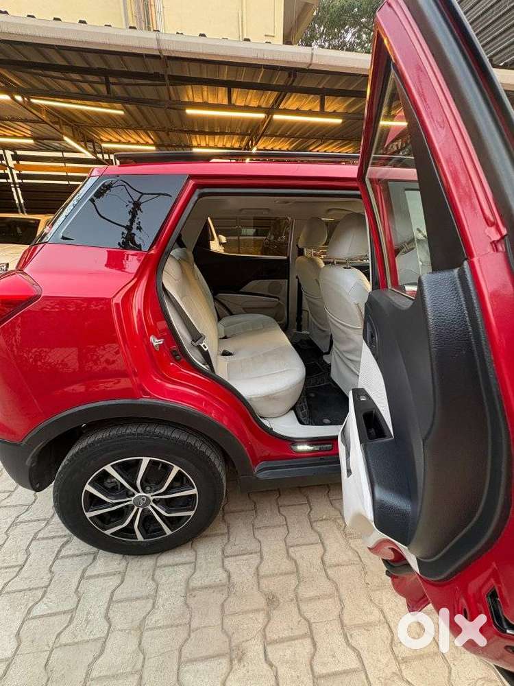 Mahindra Xuv300 1.2 W6 Amt Petrol, 2021, Petrol