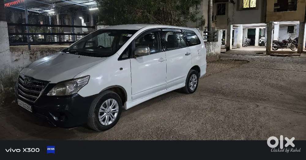 Toyota Innova 2014 Diesel Well Maintained