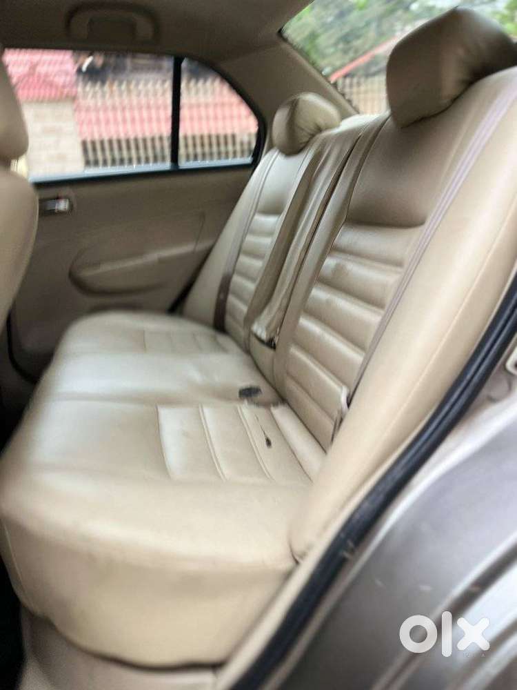Maruti Suzuki Swift Dzire Vxi Optional, 2015, Petrol