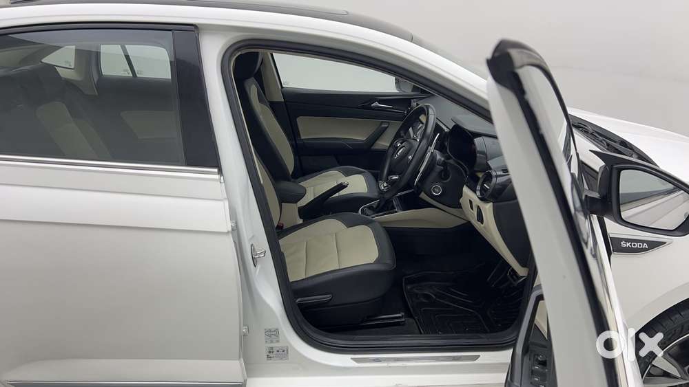 Skoda Slavia Style 1.5l Tsi Dsg, 2023, Petrol