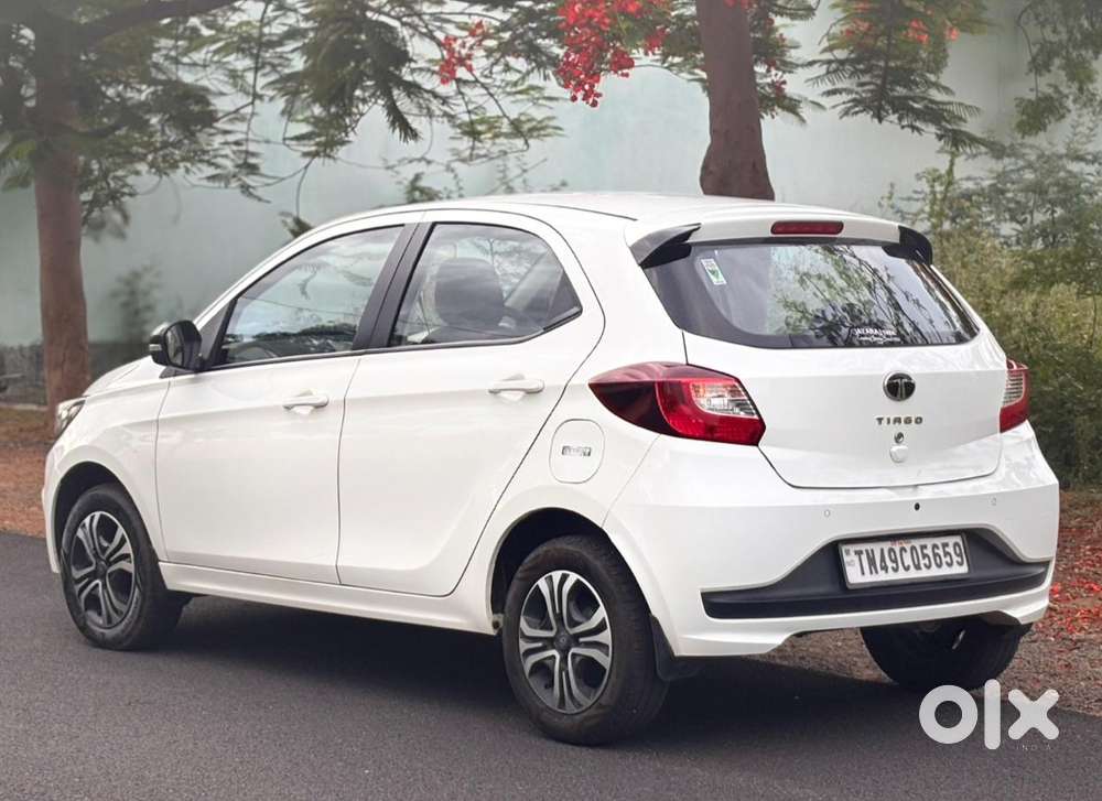 Tata Tiago, 2025, Petrol
