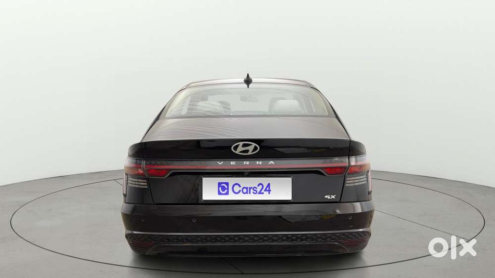 Hyundai Verna 1.5 Mpi Mt Sx (o), 2023, Petrol