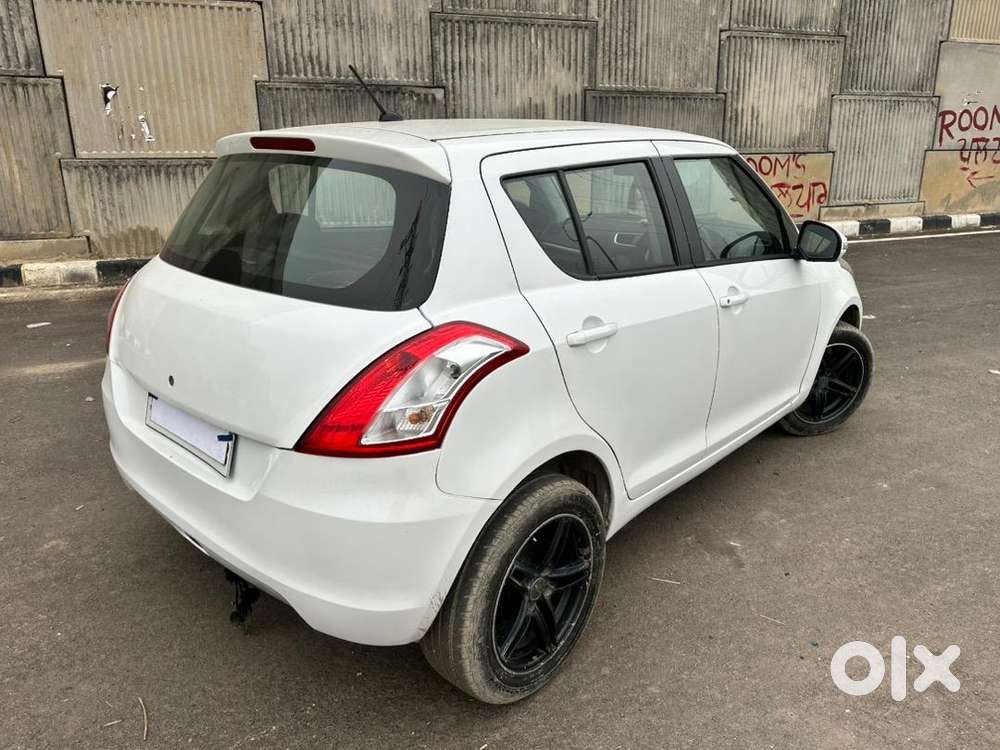 Maruti Suzuki Swift 2013 Petrol Well Maintained