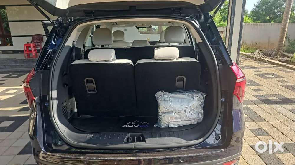 Mahindra Xuv700 2025 Petrol 5000 Km Driven