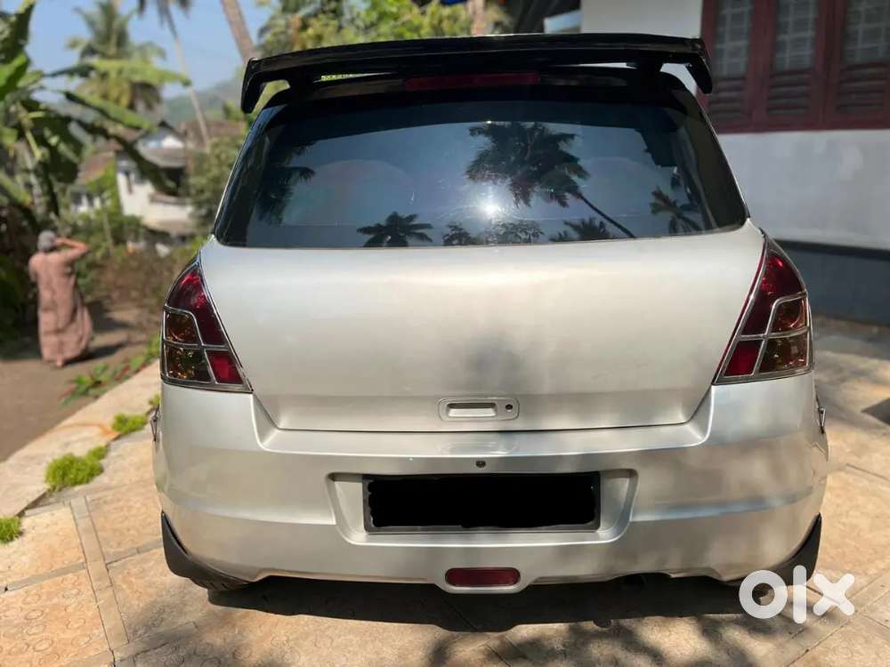 Maruti Suzuki Swift 2010