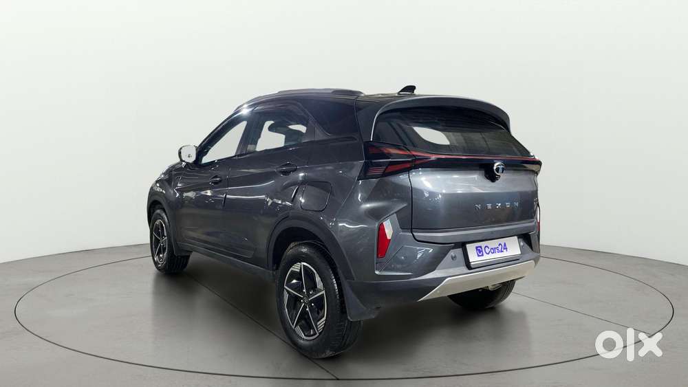 Tata Nexon Fearless Plus S Purple 1.2 Revotron Petrol 7dca Dual Tone..