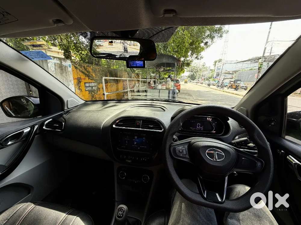 Tata Tiago Full Option