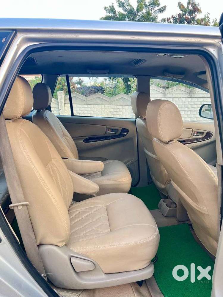 Toyota Innova 2.5 V 7 Str, 2012, Diesel