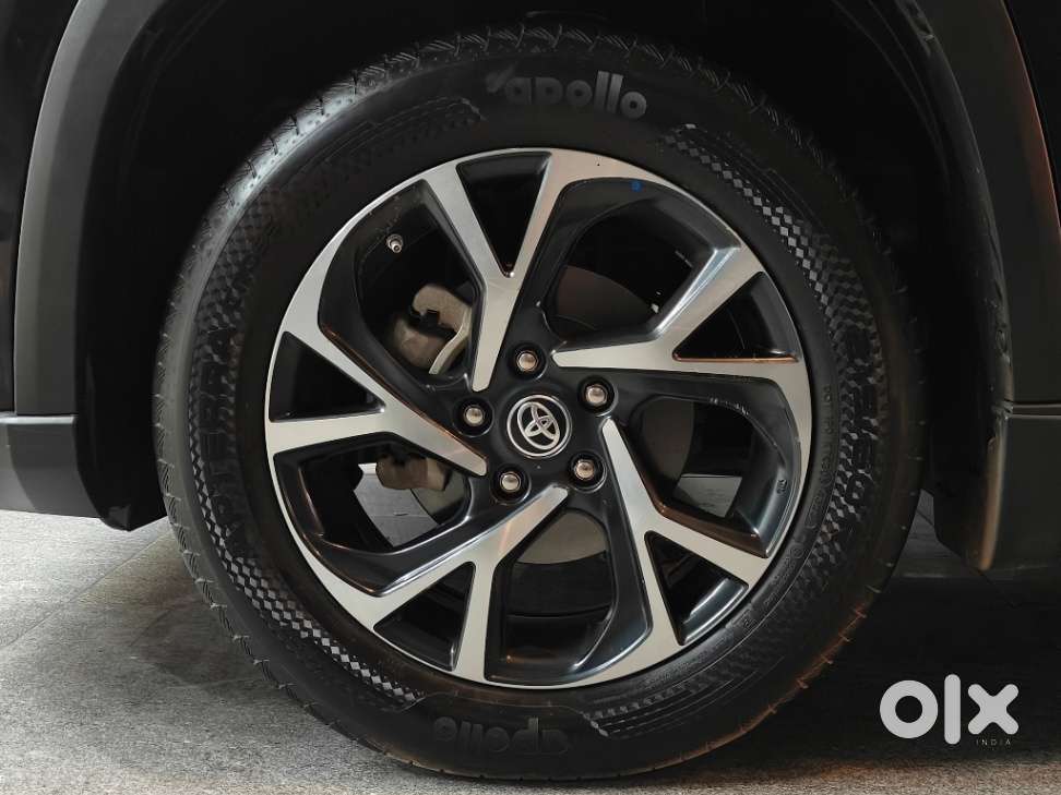 Toyota Urban Cruiser Hyryder 1.5 V Hybrid, 2023, Petrol