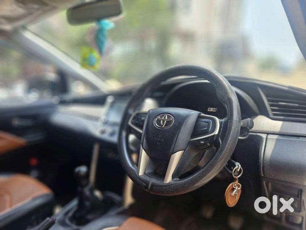 Toyota Innova Crysta 2.4 G Mt 8s, 2023, Diesel