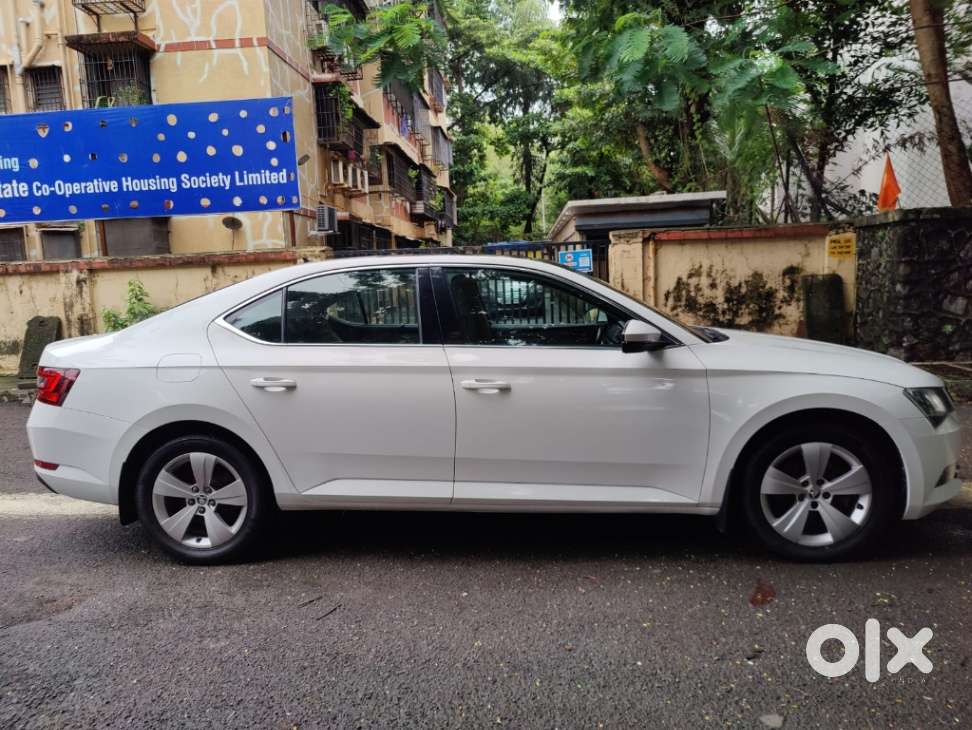 Skoda Superb Style 1.8 Tsi At, 2018, Petrol