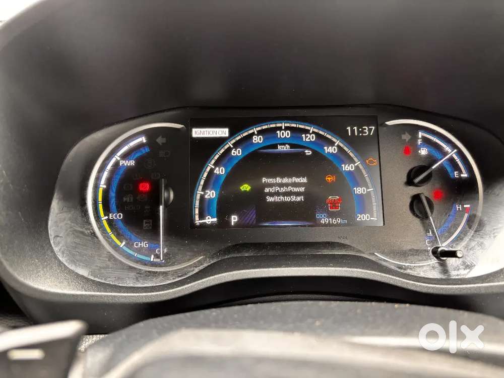 Maruti Suzuki Invicto Alpha 2025