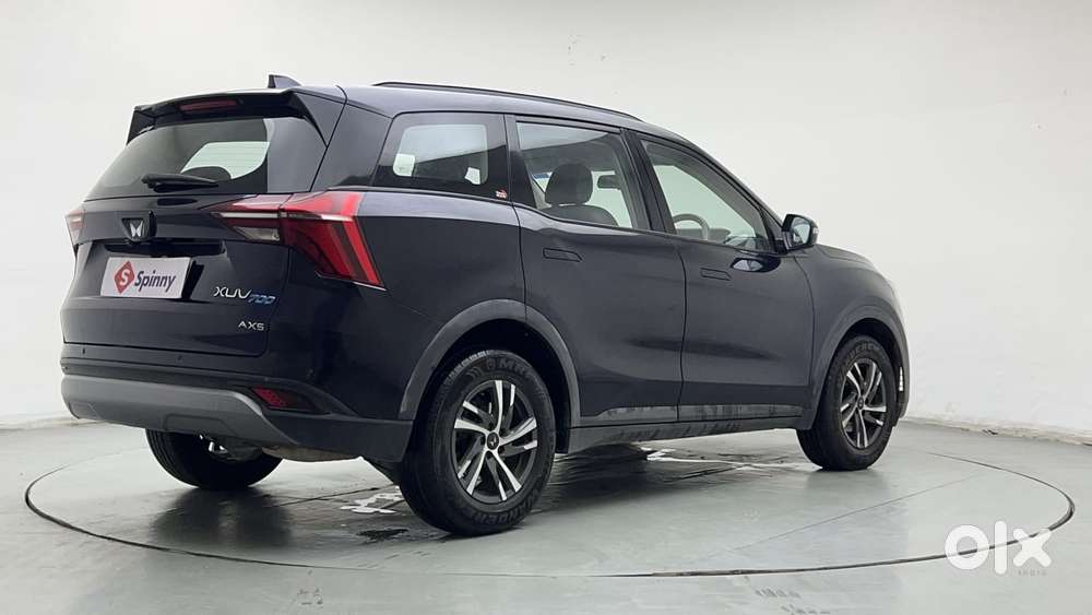 Mahindra Xuv700 2.0 Ax 5 Petrol Mt 7 Str, 2024, Petrol