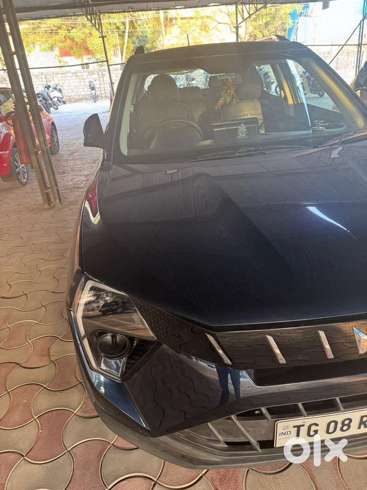 Mahindra Xuv 3xo 2025 Petrol 10500 Km Driven