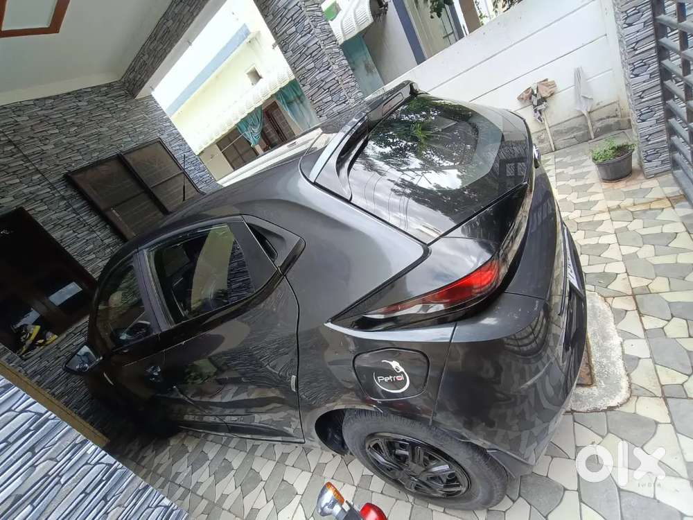 Tata Altroz Petrol 2021