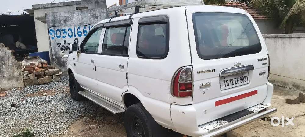 Chevrolet Tavera Neo 2013