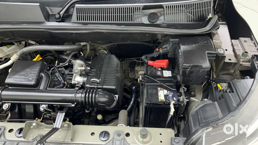Renault Triber Rxz, 2022, Petrol