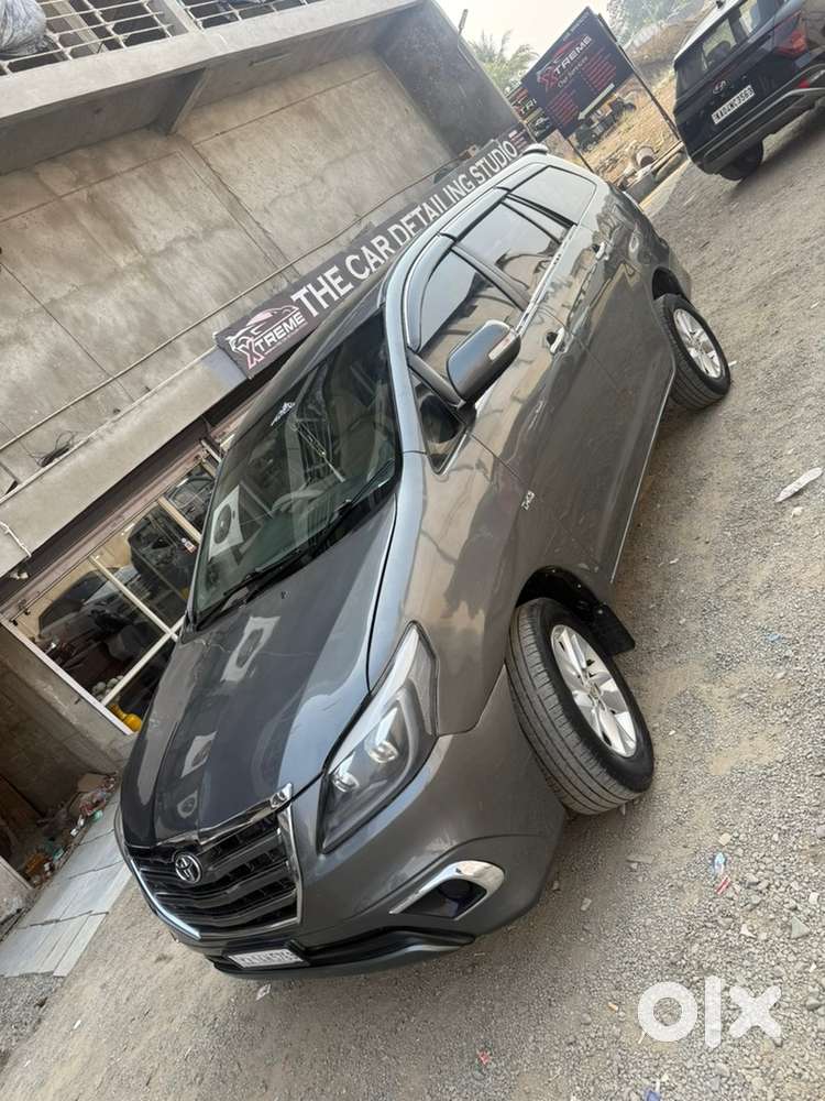 Toyota Innova 2011 Diesel Well Maintained