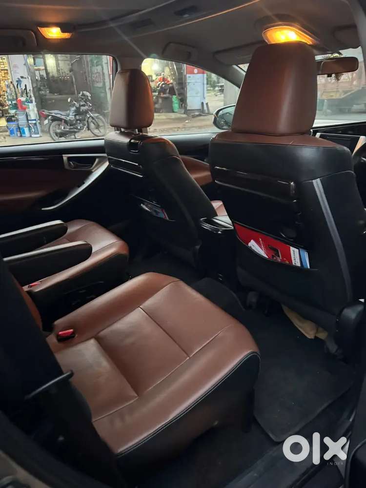 Toyota Innova Crysta 2.8 2018