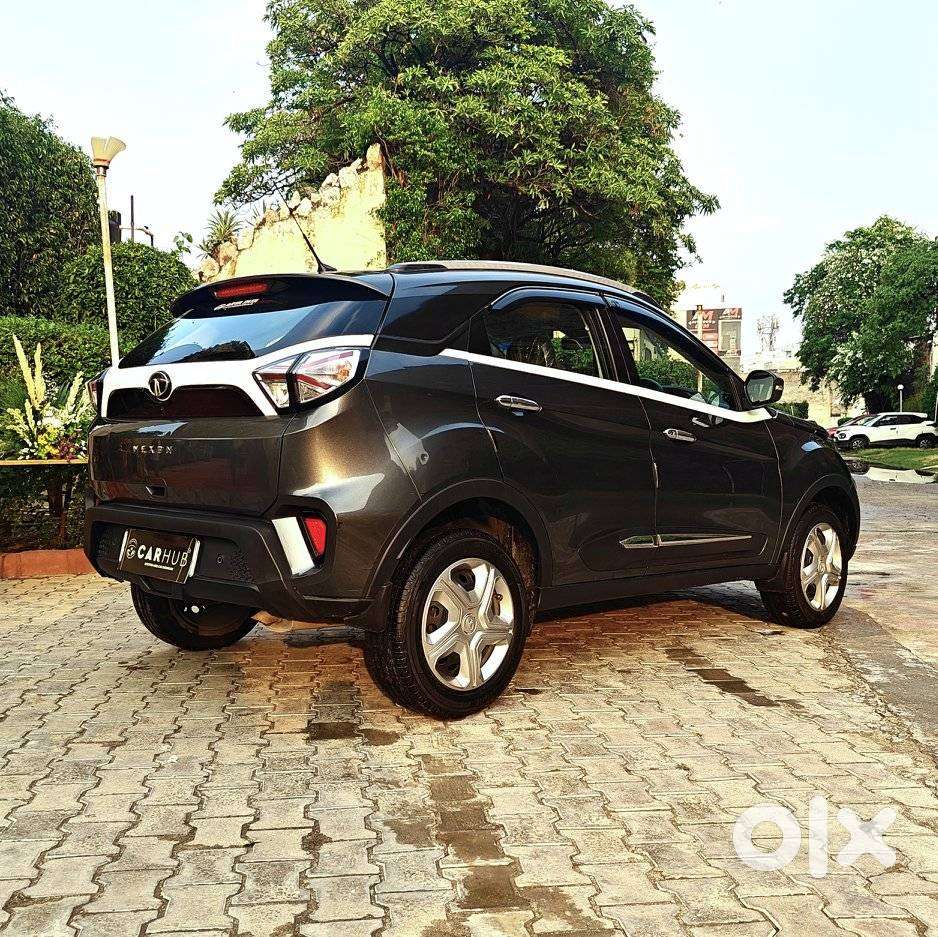 Tata Nexon 1.2 Revotron Xma Amt (s), 2022, Petrol