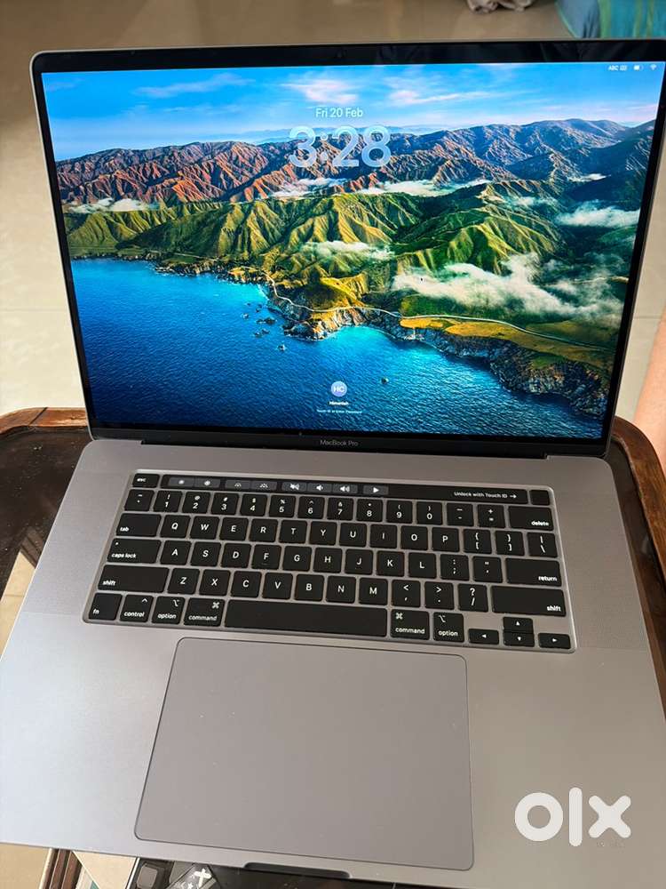16”Macbook Pro 2019 i7 16gb ram 512gb Storage - Computers