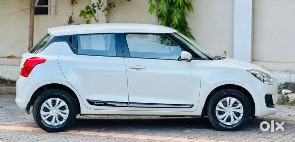 Maruti Suzuki Swift Vxi, 2021, Petrol