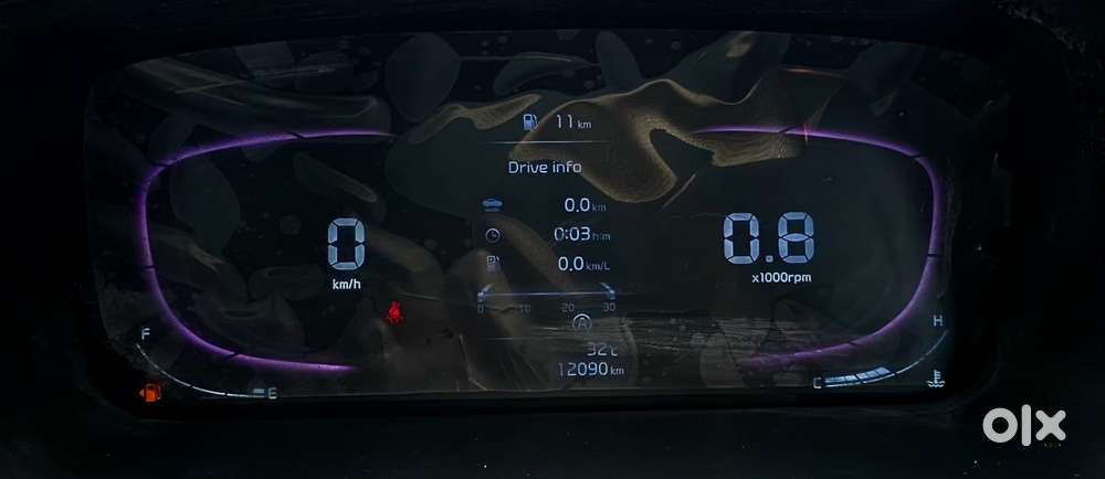 Kia Carens, 2024, Petrol