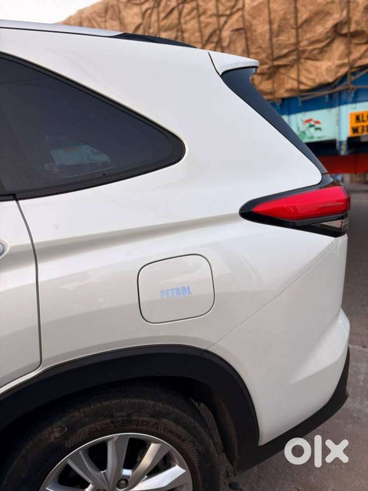 Toyota Innova Hycross 2.0 Vx Hybrid 7 Str, 2024, Petrol