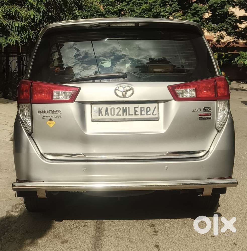 Toyota Innova Crysta 2.8 Zx At 7 Seater, 2016, Diesel
