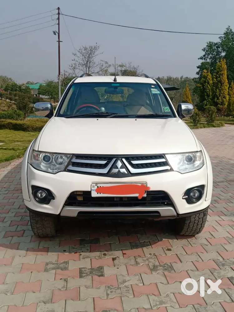 Urgently Selling Mitsubishi Pajero Sport 2016 Variant