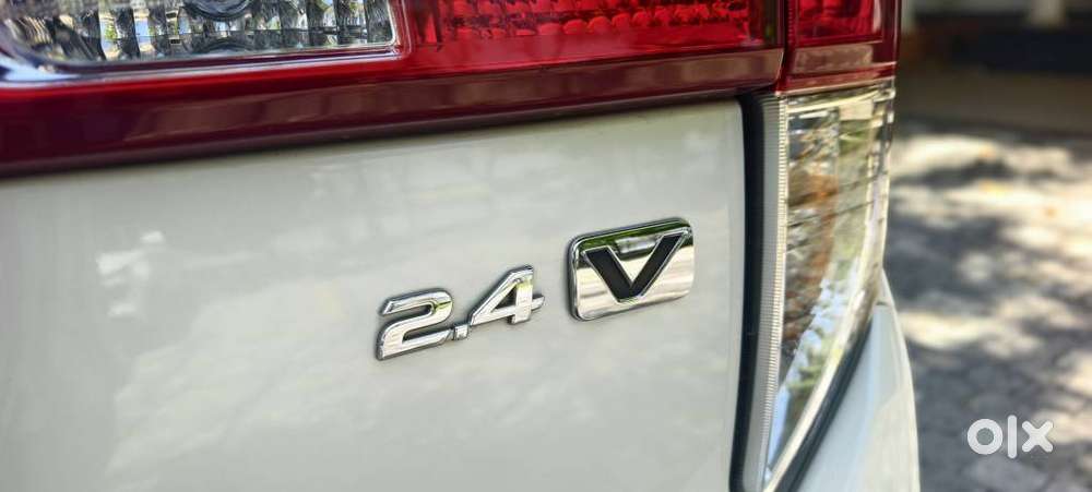 Toyota Innova Crysta 2.4 V, 2017, Diesel