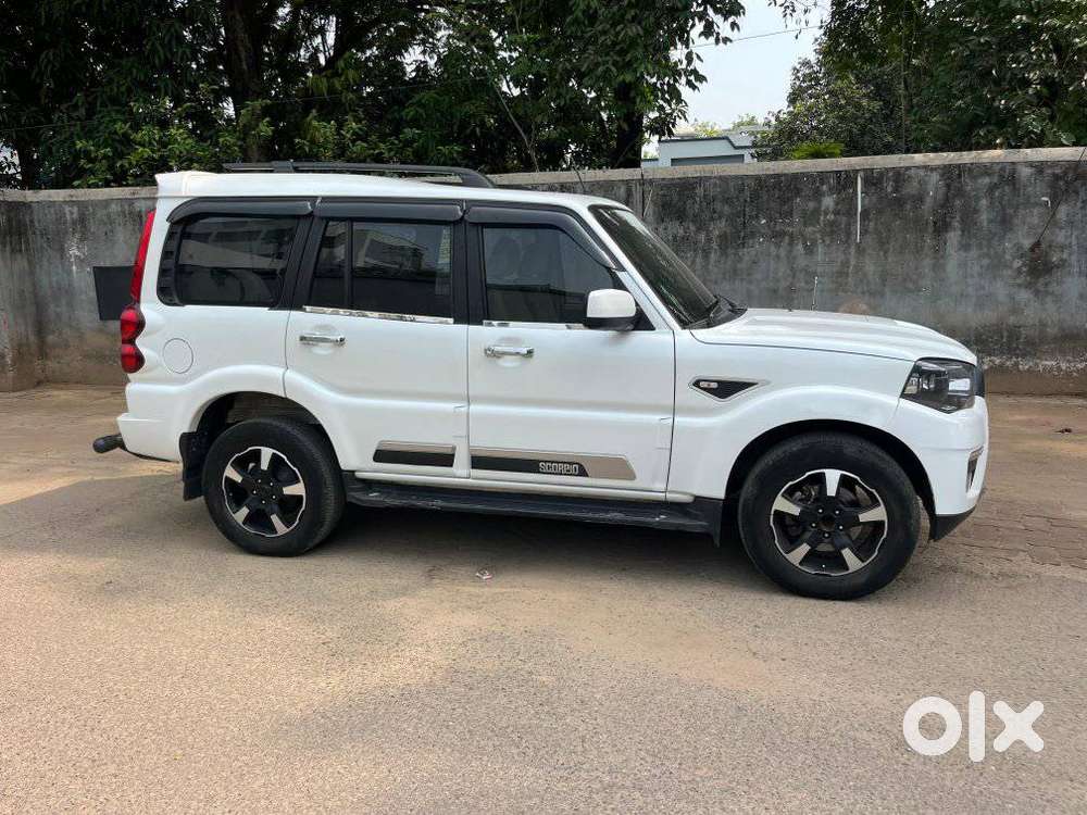 Mahindra Scorpio Classic 2.2 S 11 Mt 7 Str, 2024, Diesel