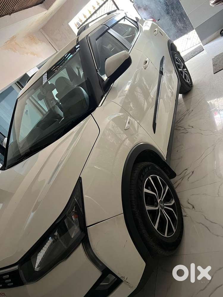 Mahindra Xuv300 2022 Petrol Well Maintained