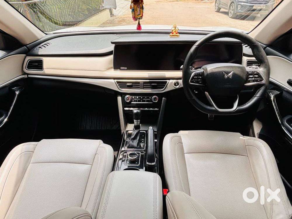 Mahindra Xuv700 Ax7 Awd, 2021, Diesel