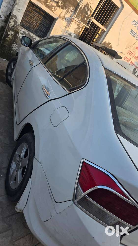 Honda City 1.5 V 2011