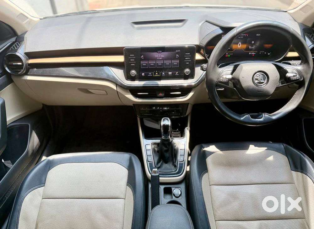 Skoda Slavia 1.5 Tsi Style At, 2023, Petrol