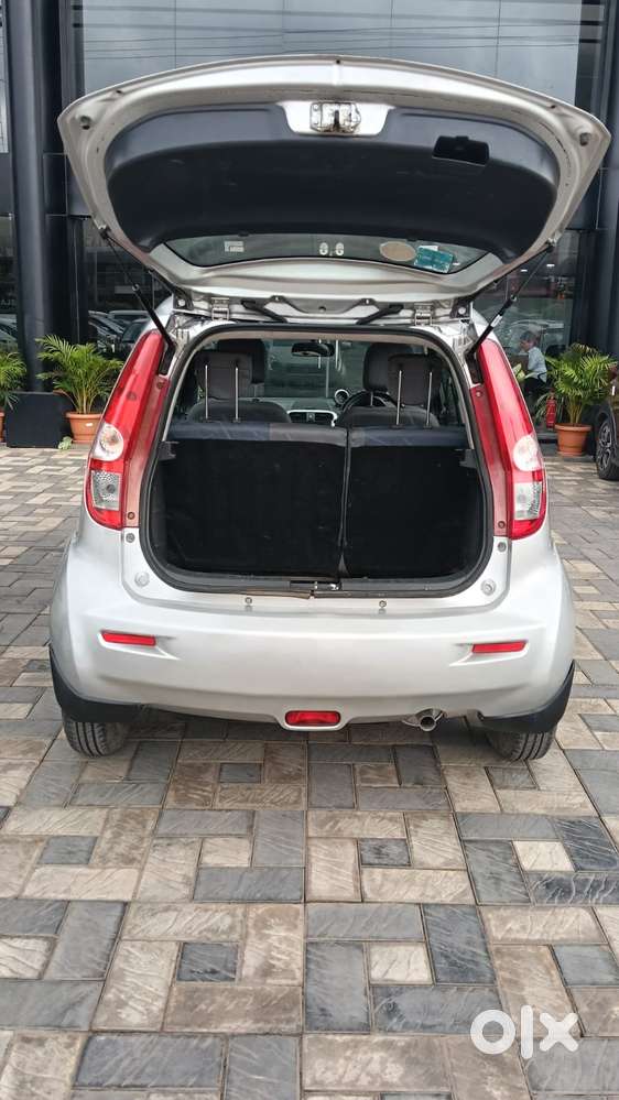 Maruti Suzuki Ritz Vxi, 2011, Petrol