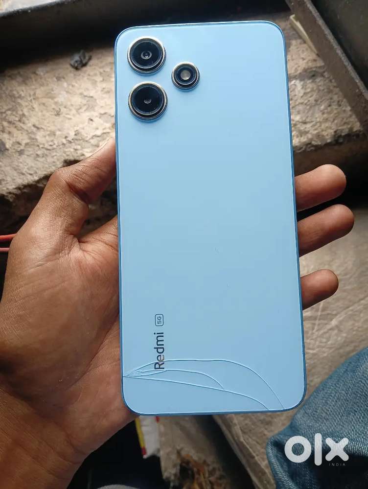 Redmi 12 5G . Ram 6GB , Storage 128GB  proses 4GEN Snapdragon