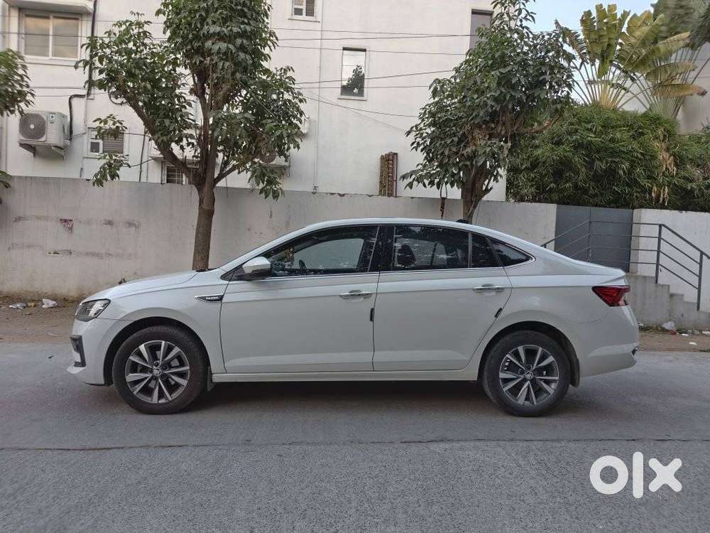 Skoda Slavia 1.0 Tsi Style At, 2022, Petrol
